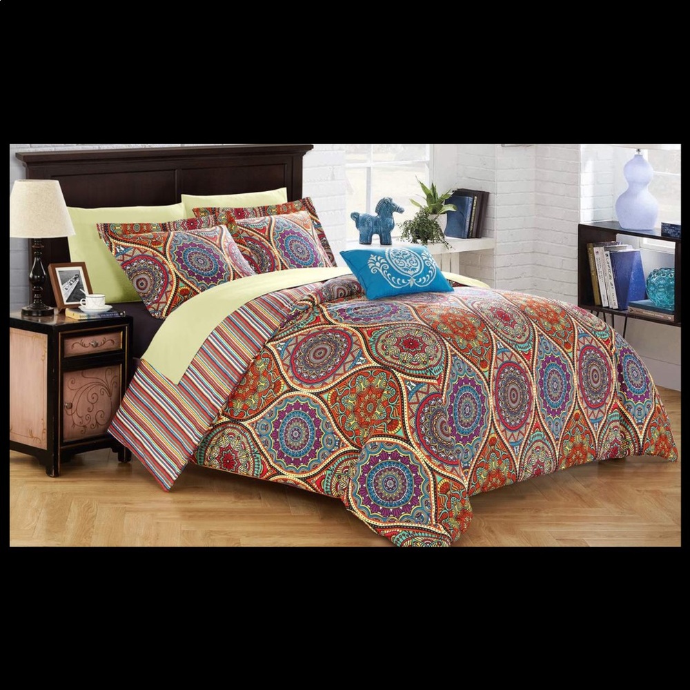 Queen Comforter Set